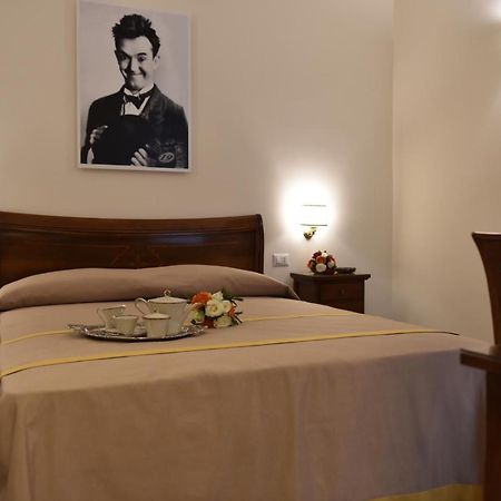 Dimora Conte Di Ruvo Bed & Breakfast Naples Luaran gambar