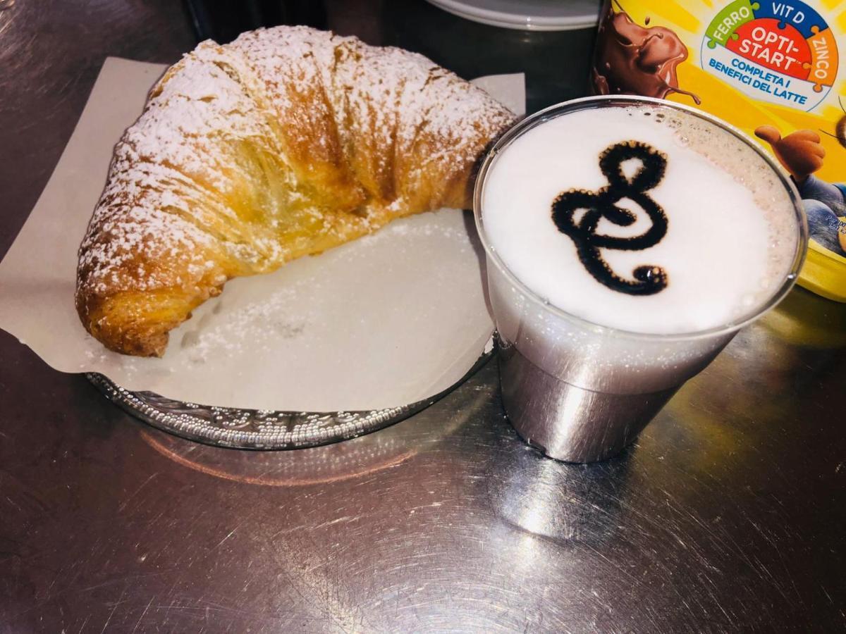 Dimora Conte Di Ruvo Bed & Breakfast Naples Luaran gambar